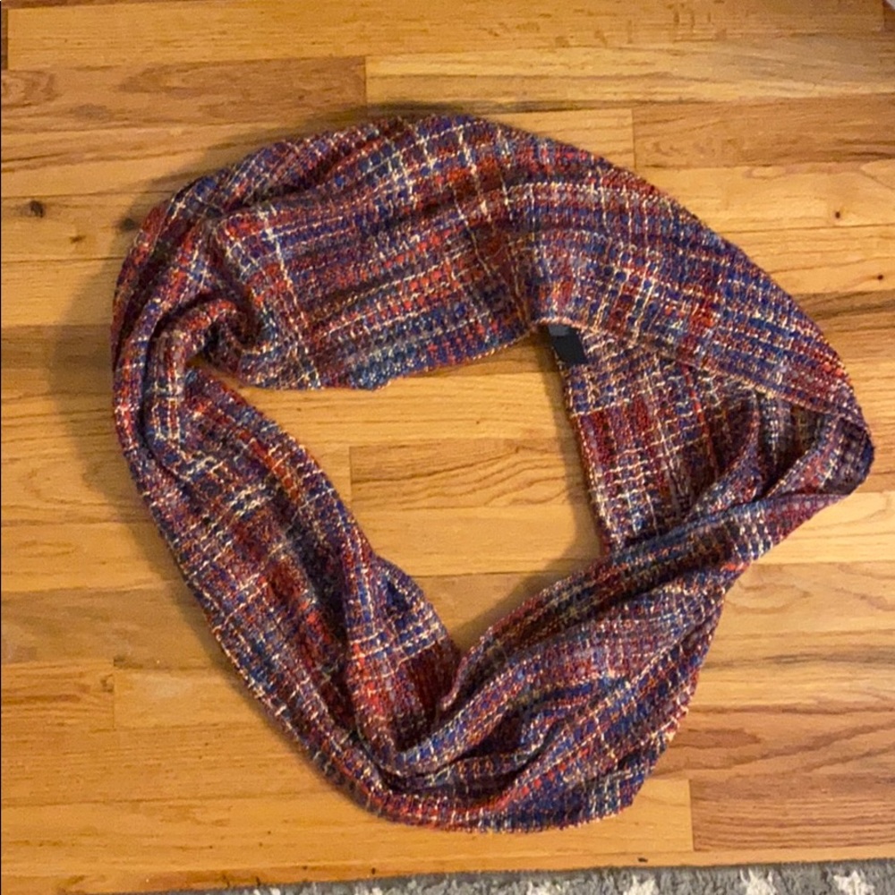 scarves - Picture 3 of 6